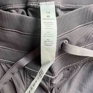 Womens Lululemon pants